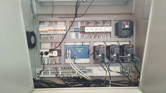 Maszyna do cięcia poziomego pianki o grubości 2 mm Dostosowana do potrzeb klienta