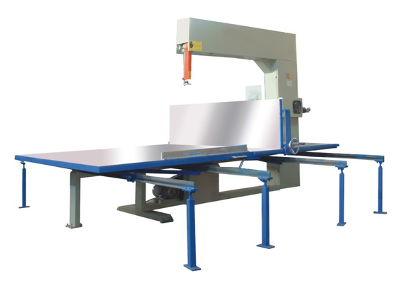 Maszyna do cięcia pianki PU o wysokości 1,74 kW 1200 mm Pionowa CE w arkuszu