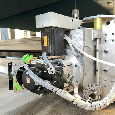 Materiał budowlany Wełna mineralna Frez konturowy CNC DTC-F2012 do zastosowań przemysłowych 1,5 mm