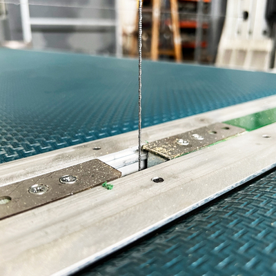 Vertical Fast Wire Pu Foam Cutting Machine For Rigid Foam Maszyna do cięcia pianki z włókien stałych