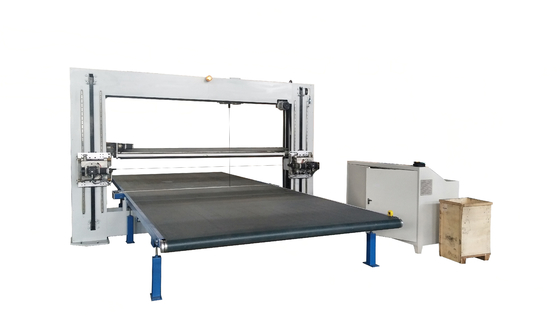 CNC pozioma maszyna do cięcia gąbki Pianka PU Ostrze oscylacyjne Automatyczne 6kw