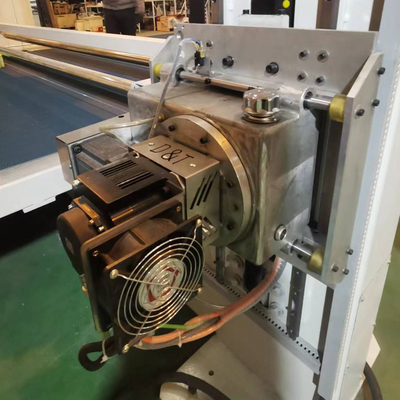 Łatwe w obsłudze DTC-SD2012 Dual Blade Oscillating Foam Contour Cutting Machine For PU Foam Sponge