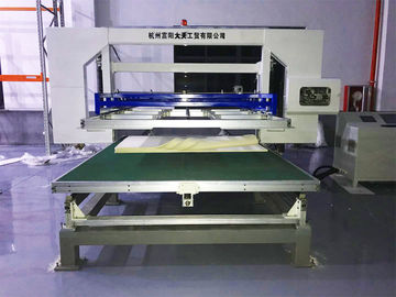 W pełni automatyczna pozioma maszyna do cięcia pianki PU Maszyna do cięcia styropianu CNC