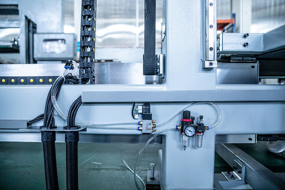 Maszyna do cięcia pianki CNC 2,0 mm, poziome i pionowe ostrze